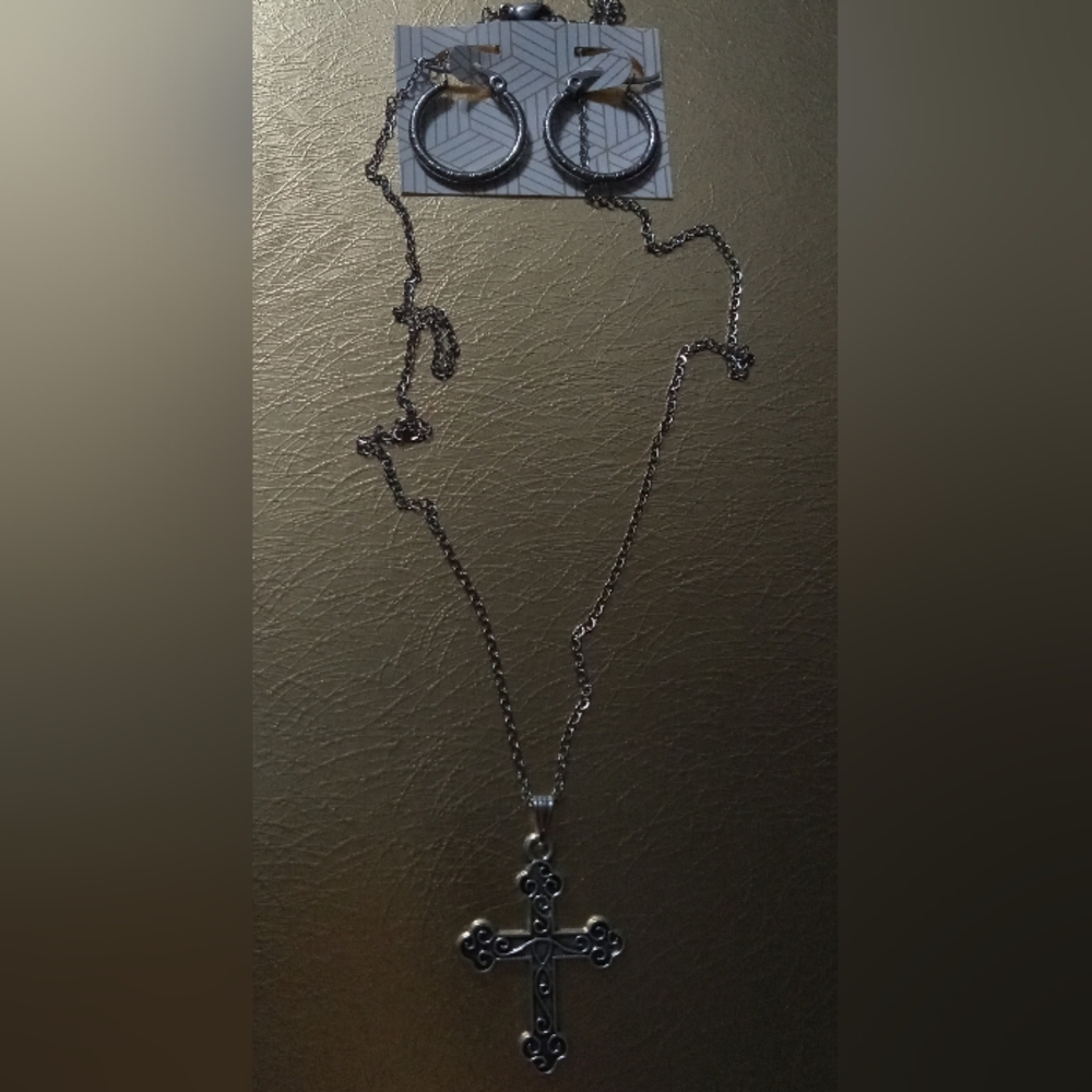 Elegant Silver Necklace & Earrings Set with Dainty Chain Design By Me.